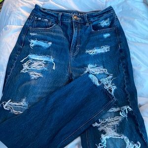 American Eagle ripped mom jeans